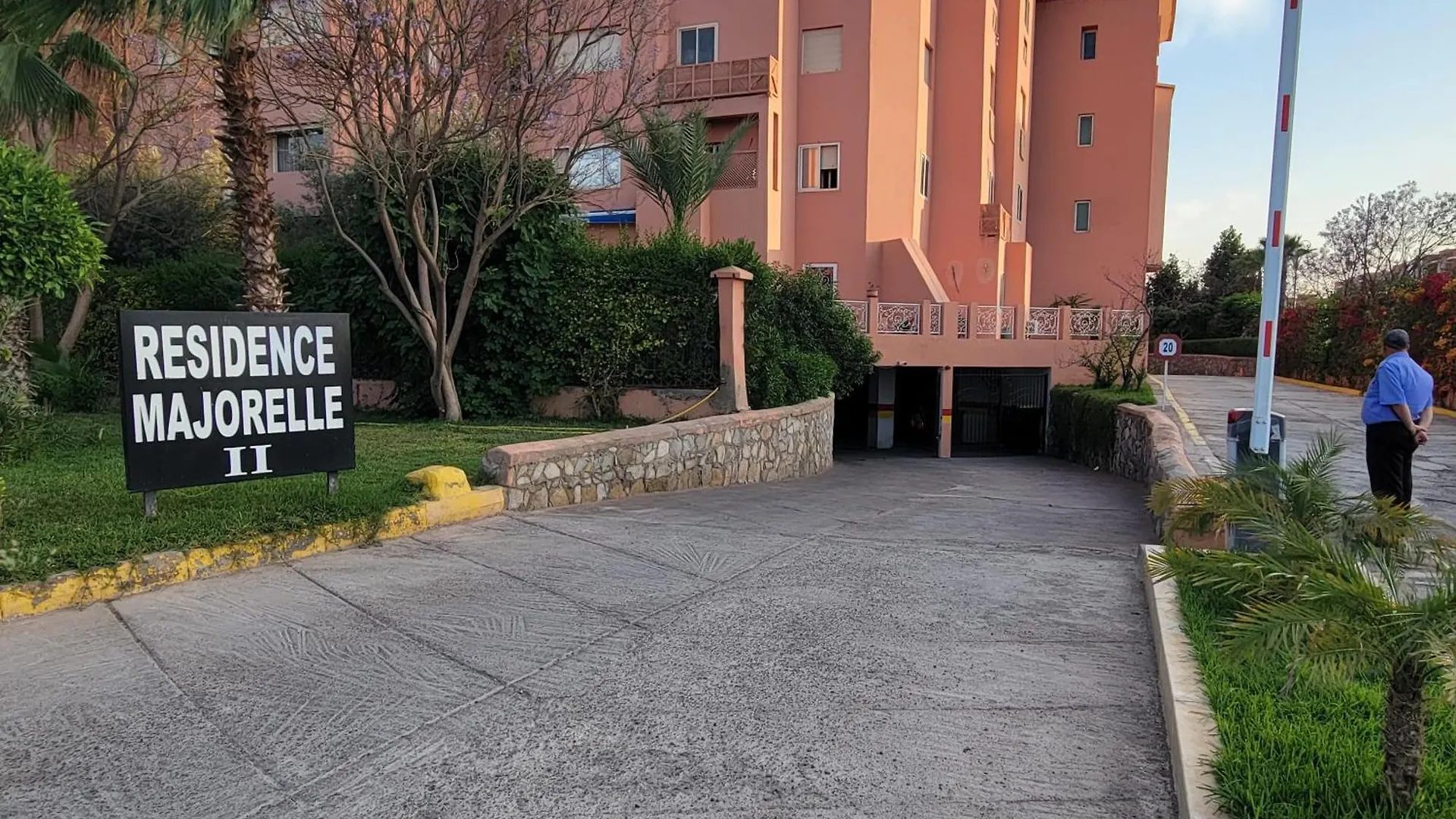 Residence Majorelle 2 - Appartement Spacieux 2 Chambres & Piscine Marrakesh 0*,  Maroc